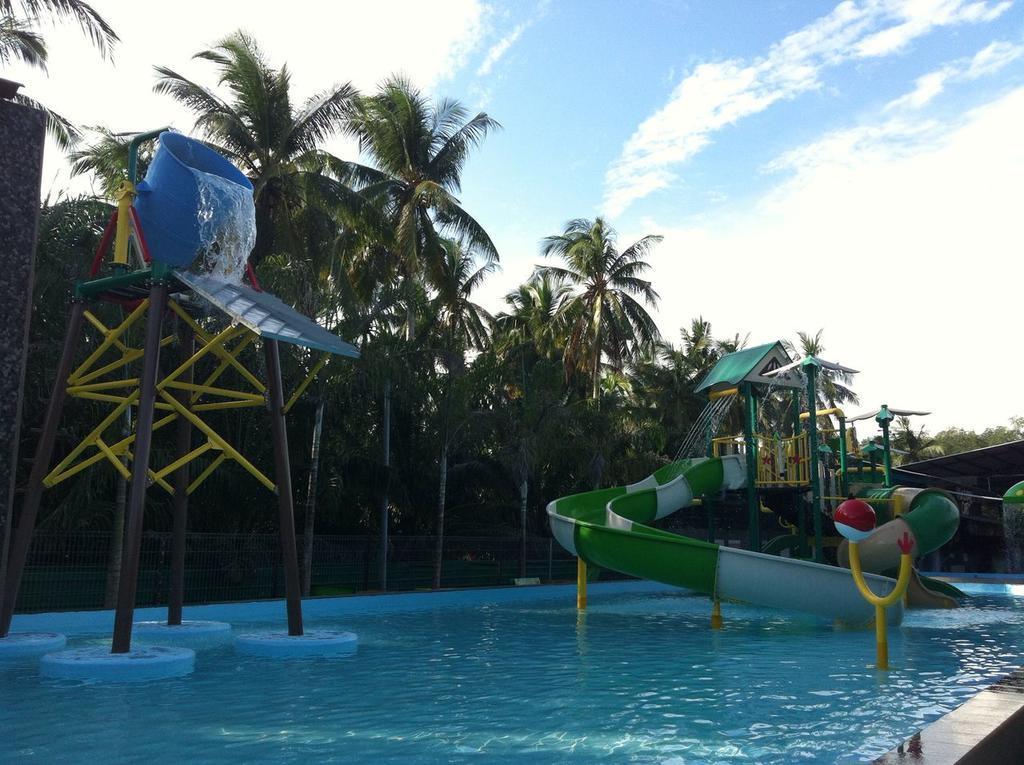 Hs Farm Waterpark Otel Muar Dış mekan fotoğraf
